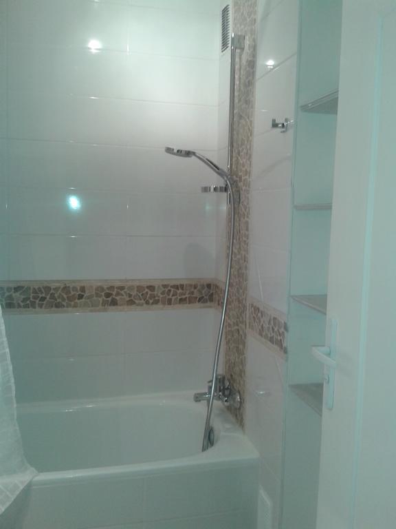 2 Bedroom Modern Apartment In Antibes With Sea View 객실 사진