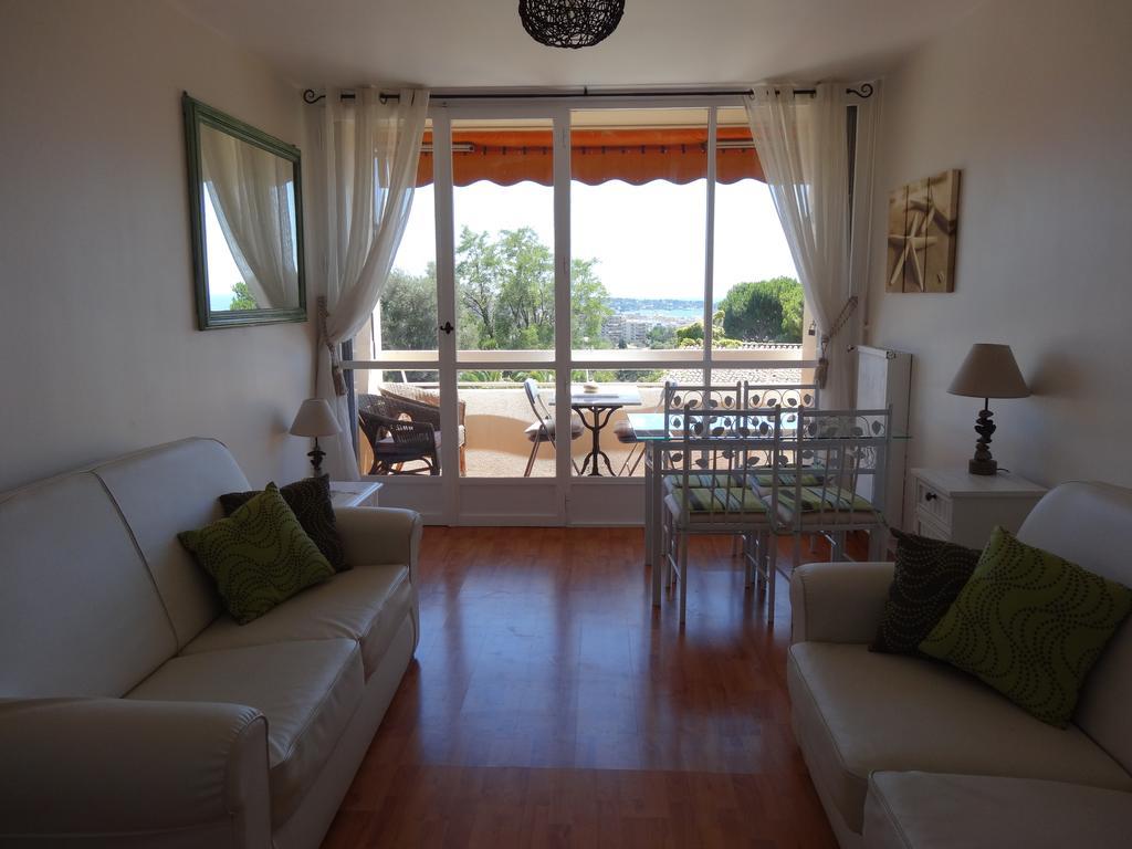 2 Bedroom Modern Apartment In Antibes With Sea View 객실 사진