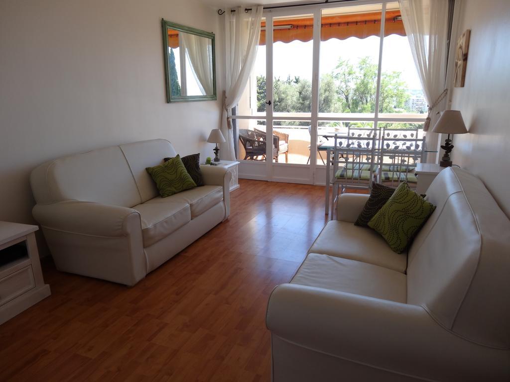 2 Bedroom Modern Apartment In Antibes With Sea View 객실 사진